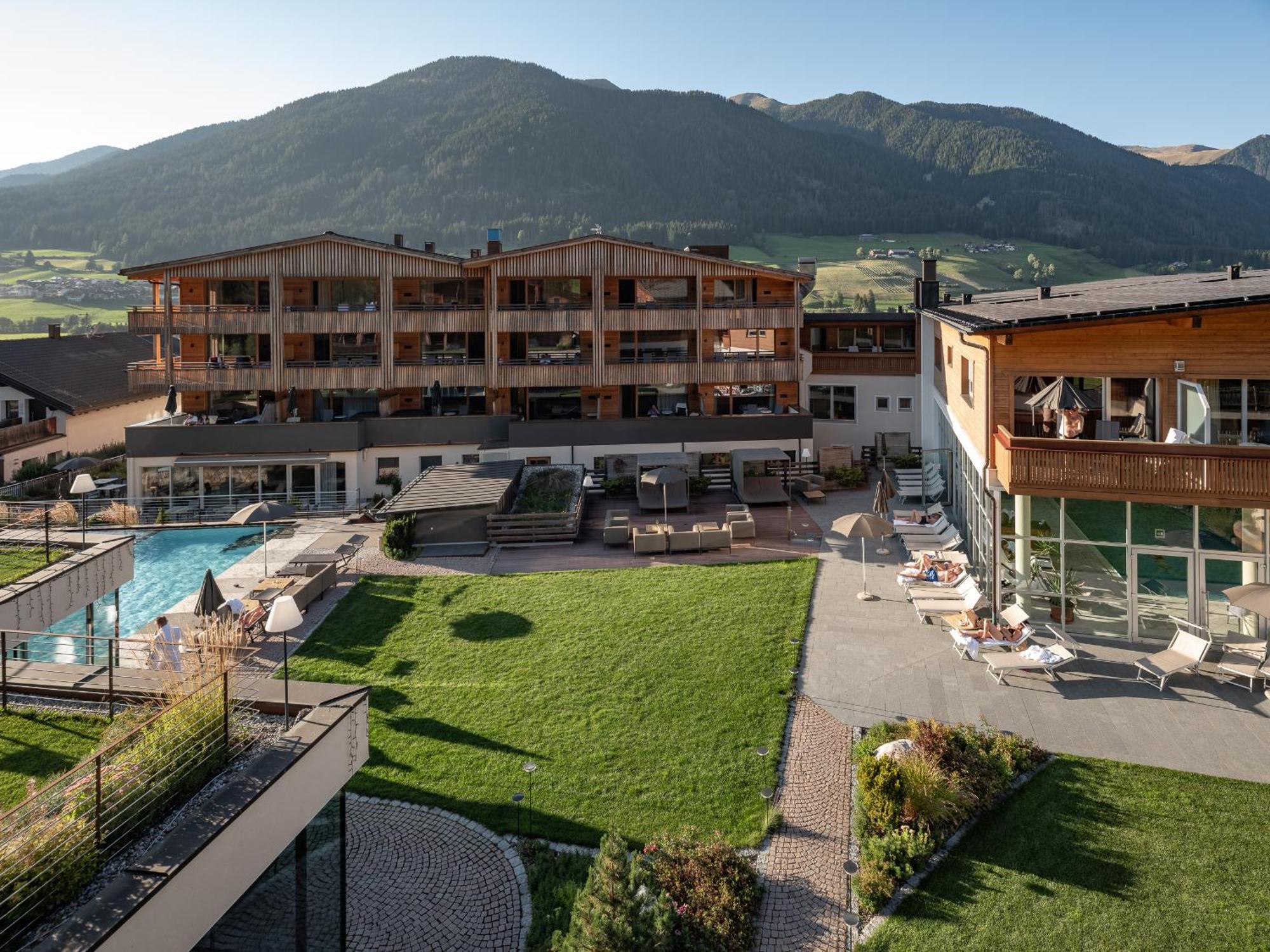 Alpine Nature Hotel Stoll Planca di Sopra Exterior photo